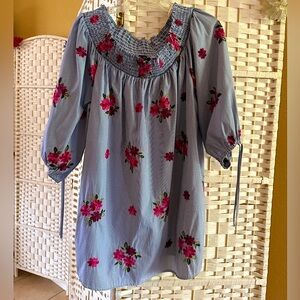 New Melissa Paige Woman Top Blue & White Embroidered with Smocked Neckline 1X